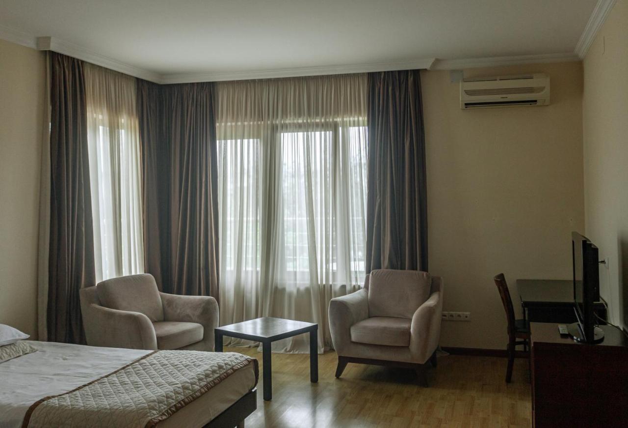Hotel Beaumonde Garden Tbilisi Exterior photo