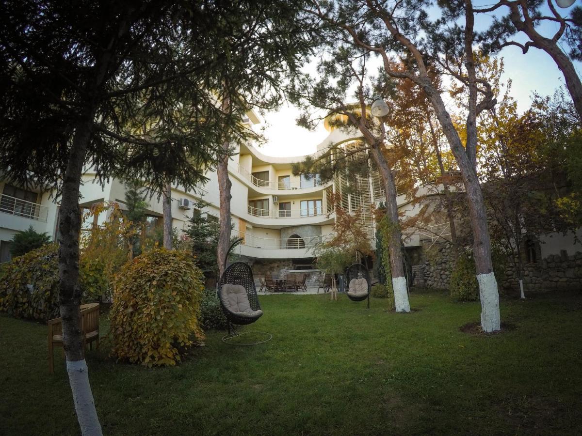 Hotel Beaumonde Garden Tbilisi Exterior photo